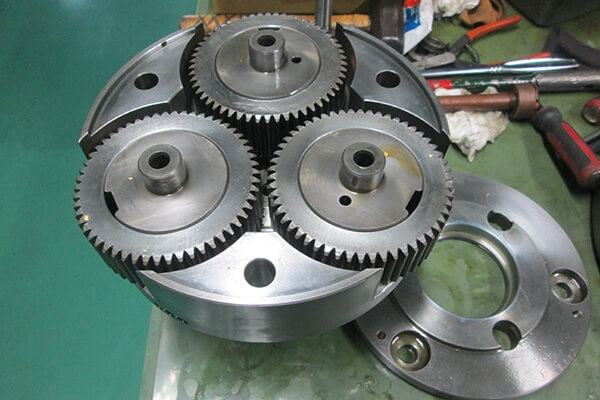 Record of Performance:Maintenance and service for differential gear units