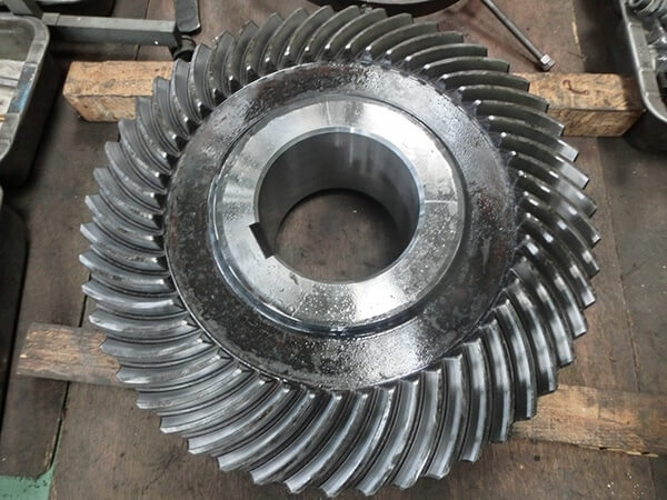 大型減速機の整備:ギヤの制作に関する画像