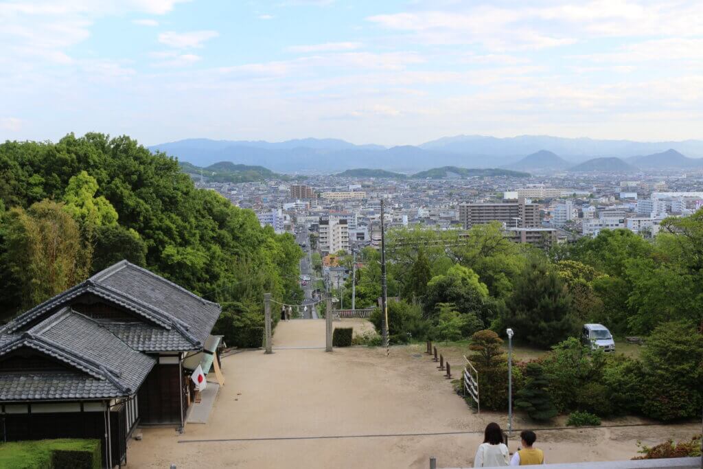 高松市内を望む