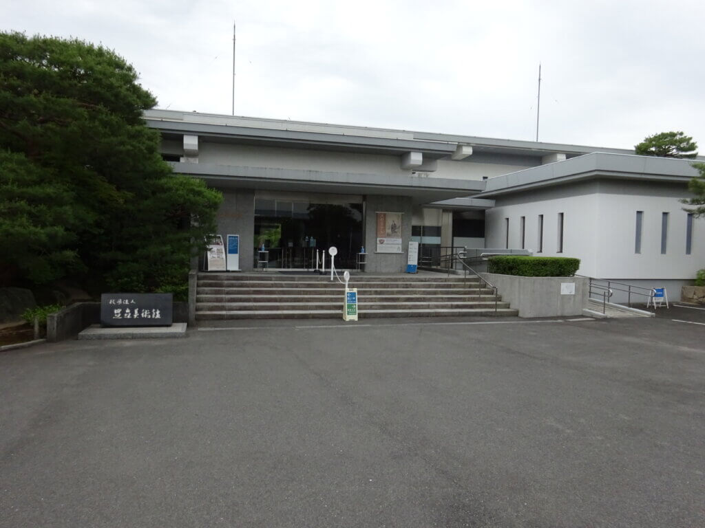 足立美術館入り口